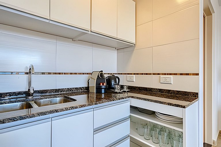 Sunny apt. in Nuñez/Belgrano w/ balcony & washer