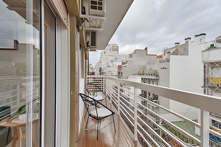 3BR modern and sunny apartment in Recoleta
