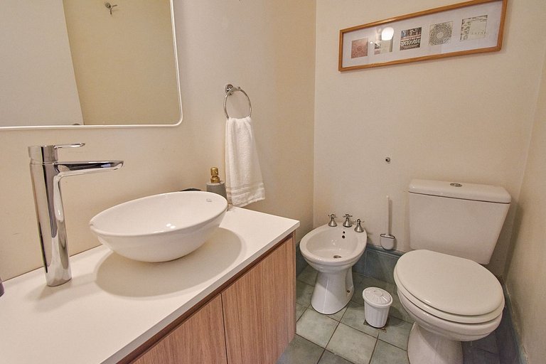 3BR modern and sunny apartment in Recoleta