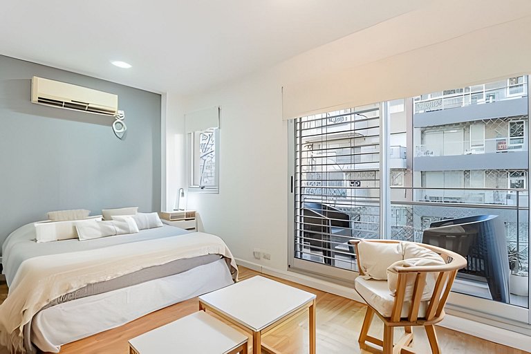 Cozy Studio in Palermo w/Pool & Laundry!