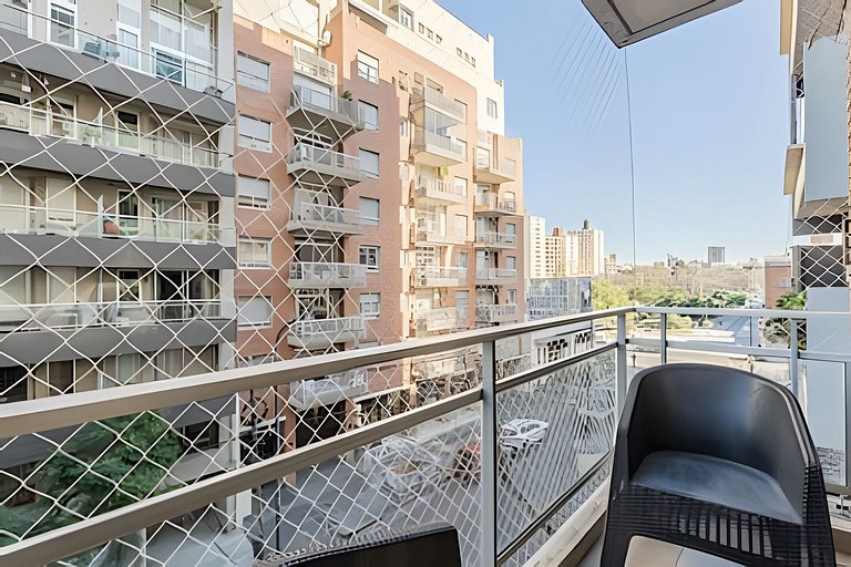 Cozy Studio in Palermo w/Pool & Laundry!