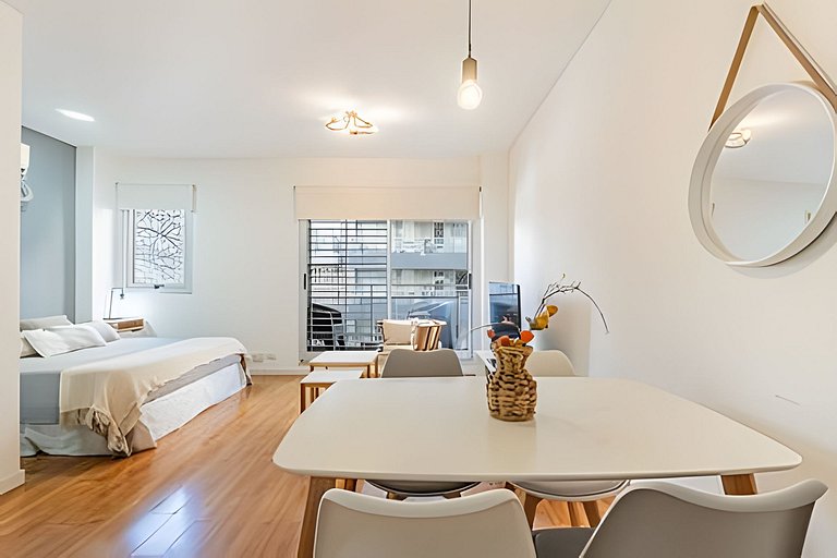 Cozy Studio in Palermo w/Pool & Laundry!
