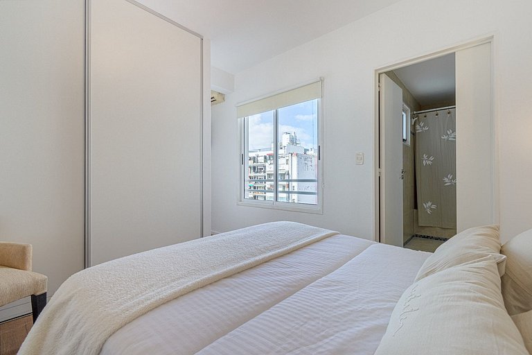 1BR Apt in the heart of Palermo w/ Pool & Laundry
